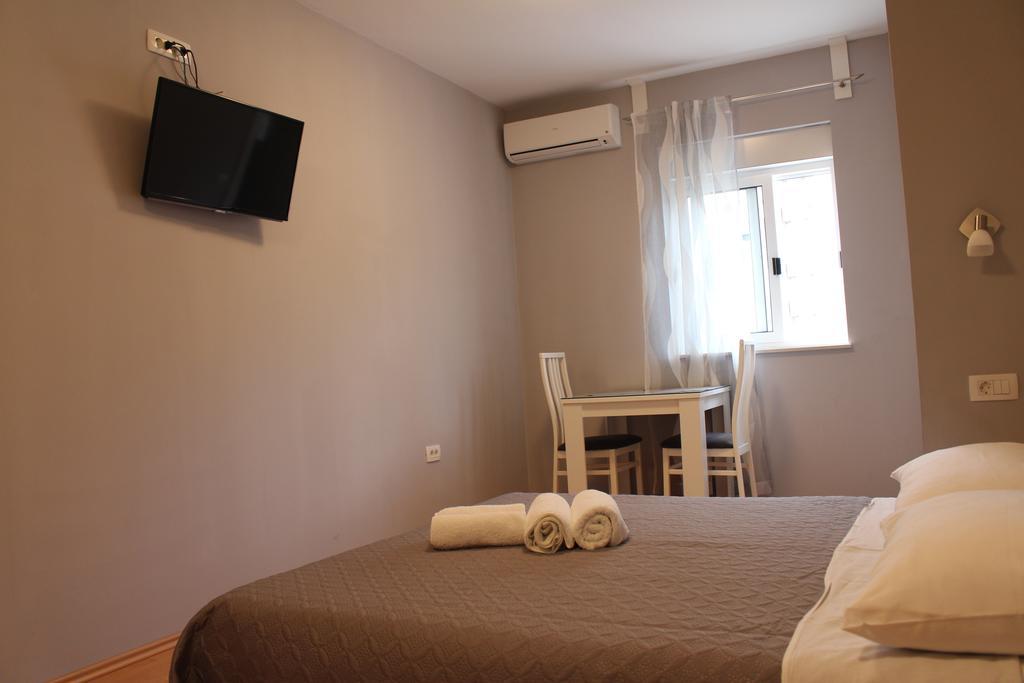 Beachside Apartments Znjan Split Room photo